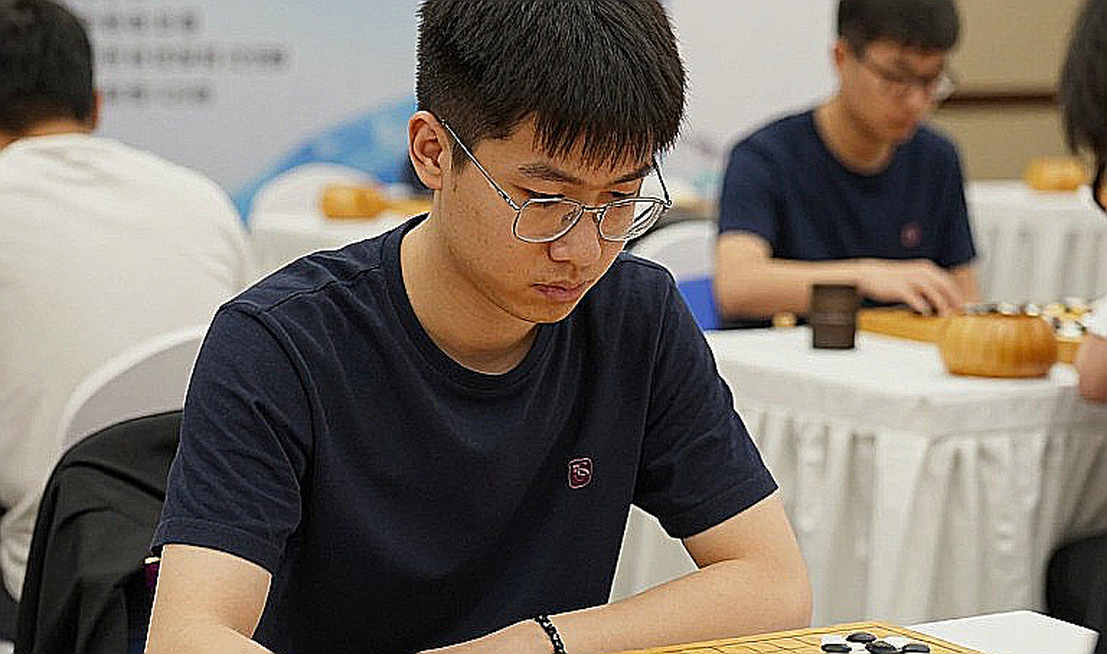 Nước cờ 3...b5 và cú lừa lớn nhất của ngành cờ vua Trung Quốc